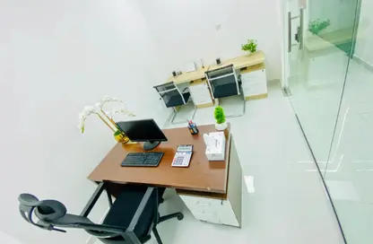 Office Space - Studio - 1 Bathroom for rent in Red Avenue - Al Garhoud - Dubai