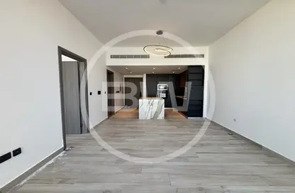 شقة - غرفة نوم - 2 حمامات للايجار في اكسفورد جاردنز - ارجان - دبي