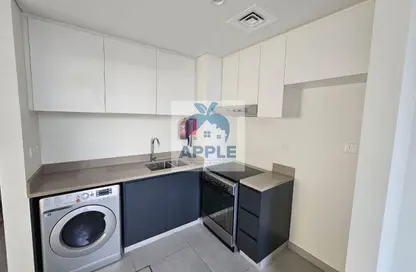 شقة - غرفة نوم - 2 حمامات للايجار في 4 ذا ريف - ذا ريف - الجادة - الشارقة