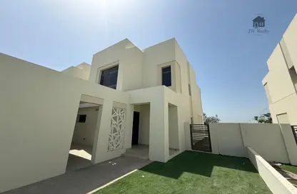 Villa - 4 Bedrooms - 4 Bathrooms for rent in Reem Townhouses - Town Square - Dubai