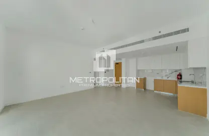 Empty Room image for: Apartment - 2 Bedrooms - 2 Bathrooms for rent in La Vie - Jumeirah Beach Residence - Dubai, Image 1