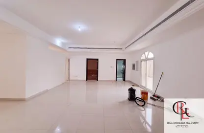 Apartment - 3 Bedrooms - 4 Bathrooms for rent in Mohamed Bin Zayed Centre - Mohamed Bin Zayed City - Abu Dhabi