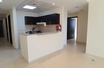 Apartment - 2 Bedrooms - 3 Bathrooms for rent in Farah Tower 2 - Queue Point - Dubai Land - Dubai