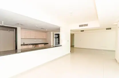 Kitchen image for: Apartment - 3 Bedrooms - 4 Bathrooms for sale in Tala Tower - Marina Square - Al Reem Island - Abu Dhabi, Image 1