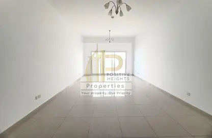 شقة - غرفة نوم - 2 حمامات للايجار في بناية هيريتيج - البرشاء 1 - البرشاء - دبي