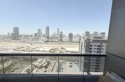 شقة - 1 حمام للبيع في برج حمزة - مدينة دبي الرياضية - دبي
