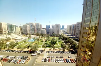 شقة - 4 غرف نوم - 6 حمامات للايجار في برج الريامي - منطقة النادي السياحي - أبوظبي