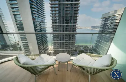 Apartment - 1 Bedroom - 1 Bathroom for sale in Marina Vista - EMAAR Beachfront - Dubai Harbour - Dubai