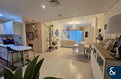 Apartment - 2 Bedrooms - 3 Bathrooms for sale in Damac Heights - Dubai Marina - Dubai