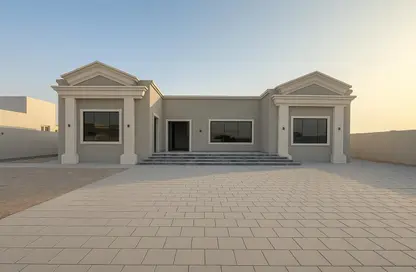 Villa - 4 Bedrooms - 5 Bathrooms for rent in Nad Al Sheba Villas - Nad Al Sheba 3 - Nad Al Sheba - Dubai