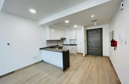 Apartment - 1 Bedroom - 2 Bathrooms for rent in BLOOM TOWERS A - Bloom Towers - Jumeirah Village Circle - Dubai
