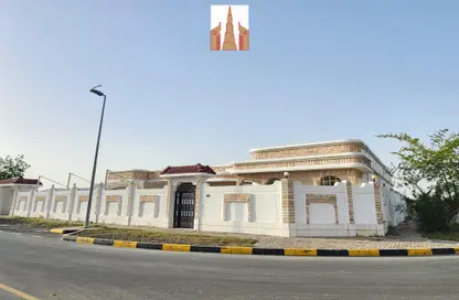 Villa - 7 Bedrooms - 4 Bathrooms for rent in Al Ramaqiya - Wasit - Sharjah