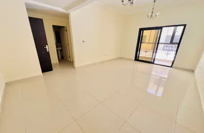 Apartment - 1 Bedroom - 2 Bathrooms for rent in Muwaileh 29 Building - Muwaileh - Sharjah