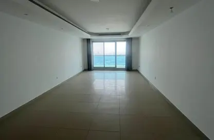 شقة - 2 غرف نوم - 3 حمامات للايجار في مساكن كورنيش عجمان - طريق كورنيش عجمان - عجمان