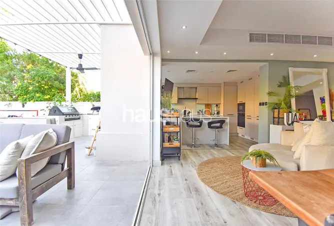 Villa - 3 Bedrooms - 3 Bathrooms for sale in Springs 14 - The Springs - Dubai