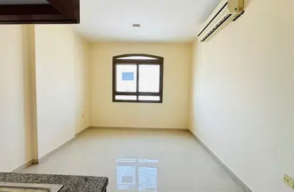 Apartment - Studio - 1 Bathroom for rent in Fire Station Road - Muwaileh - Sharjah