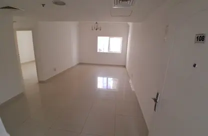 Apartment - 2 Bedrooms - 2 Bathrooms for rent in Al Khan - Sharjah
