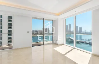 Apartment - 2 Bedrooms - 2 Bathrooms for sale in Palace Beach Residence - EMAAR Beachfront - Dubai Harbour - Dubai