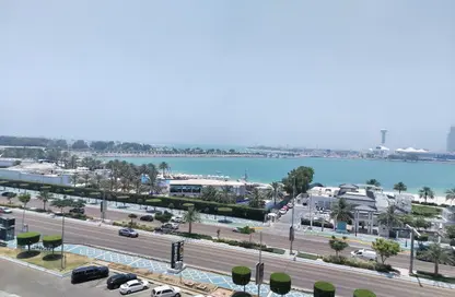 Apartment - 1 Bedroom - 2 Bathrooms for rent in Nation Towers - Corniche Road - Abu Dhabi
