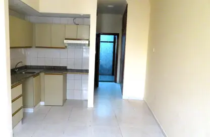 Apartment - Studio - 1 Bathroom for rent in Naif Road - Naif - Deira - Dubai