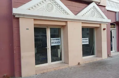 متجر - استوديو - 1 حمام للايجار في واي-11 - طراز إنجليزي - المدينة الدولية - دبي