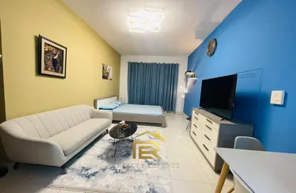 شقة - 1 حمام للايجار في مساكن النخبة رقم 6 - مساكن النخبة الرياضية - مدينة دبي الرياضية - دبي