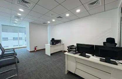 Office Space - Studio - 4 Bathrooms for rent in Hamdan Street - Abu Dhabi