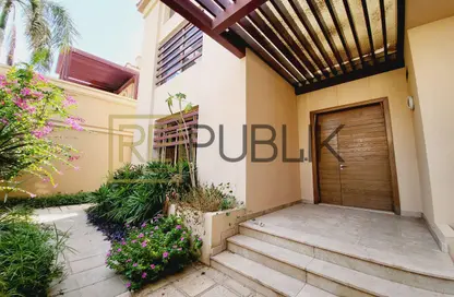 Villa - 5 Bedrooms - 6 Bathrooms for rent in Golf Gardens - Khalifa City - Abu Dhabi