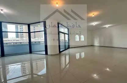 شقة - 3 غرف نوم - 3 حمامات للايجار في شارع خليفة - أبوظبي