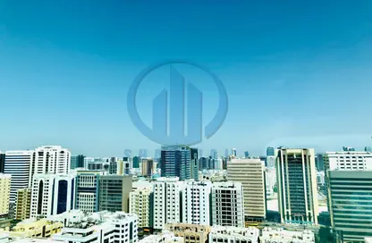 Apartment - 4 Bedrooms - 5 Bathrooms for rent in Hamdan Street - Abu Dhabi