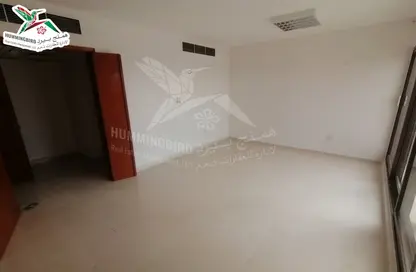 Empty Room image for: Apartment - 2 Bedrooms - 1 Bathroom for rent in Khalifa Street - Central District - Al Ain, Image 1