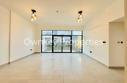 شقة - 3 غرف نوم - 4 حمامات للايجار في برج ريزيدينس 2 - الضاحية 10 - قرية الجميرا سركل - دبي