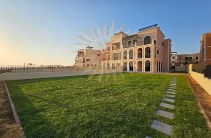 Villa - 5 Bedrooms - 7 Bathrooms for rent in Sur La Mer - La Mer - Jumeirah - Dubai