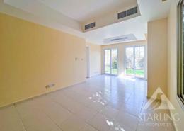 Empty Room image for: Villa - 3 bedrooms - 3 bathrooms for rent in Springs 3 - The Springs - Dubai, Image 1