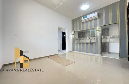 شقة - غرفة نوم - 1 حمام للايجار في فيلات مدينة خليفة آيه - مدينة خليفة أ - مدينة خليفة - أبوظبي