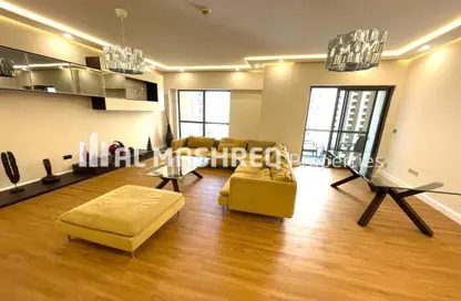 Living Room image for: Apartment - 3 Bedrooms - 4 Bathrooms for sale in Sadaf 2 - Sadaf - Jumeirah Beach Residence - Dubai, Image 1