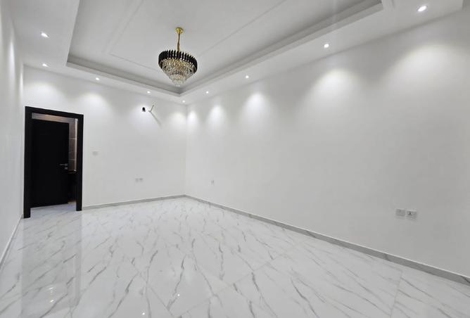 15582400 - Property Image 2