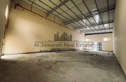 Warehouse - Studio - 2 Bathrooms for rent in Umm Al Thuoob - Umm Al Quwain