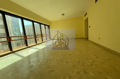 Duplex - 3 Bedrooms - 6 Bathrooms for rent in Corniche Road - Abu Dhabi