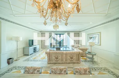 Apartment - 2 Bedrooms - 3 Bathrooms for sale in Palazzo Versace - Culture Village - Dubai