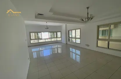 Apartment - 2 Bedrooms - 3 Bathrooms for rent in Al Majaz Tower - Al Majaz - Sharjah