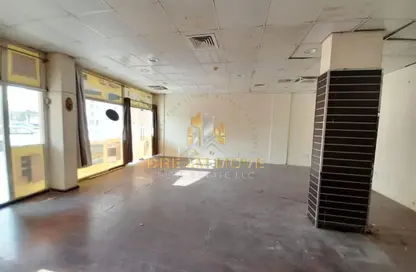 متجر - استوديو - 1 حمام للايجار في ب١٢ - طراز فرنسي - المدينة الدولية - دبي متجر - استوديو - 1 حمام للايجار في ب١٢ - طراز فرنسي - المدينة الدولية - دبي