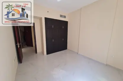 شقة - 2 غرف نوم - 2 حمامات للايجار في مجمع مويلح - تجارية مويلح - الشارقة
