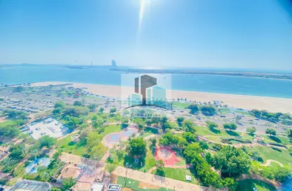 شقة - 3 غرف نوم - 5 حمامات للايجار في وايف تاور - شارع الكورنيش - أبوظبي