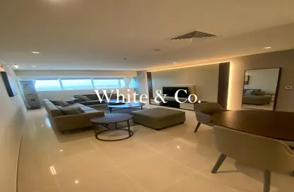 شقة - 2 غرف نوم - 2 حمامات للايجار في برج بارك - شارع الشيخ زايد - دبي