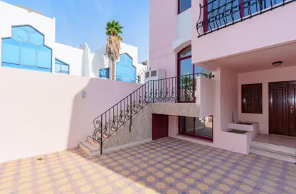Villa - 6 Bedrooms - 6 Bathrooms for rent in Al Khalidiya - Abu Dhabi