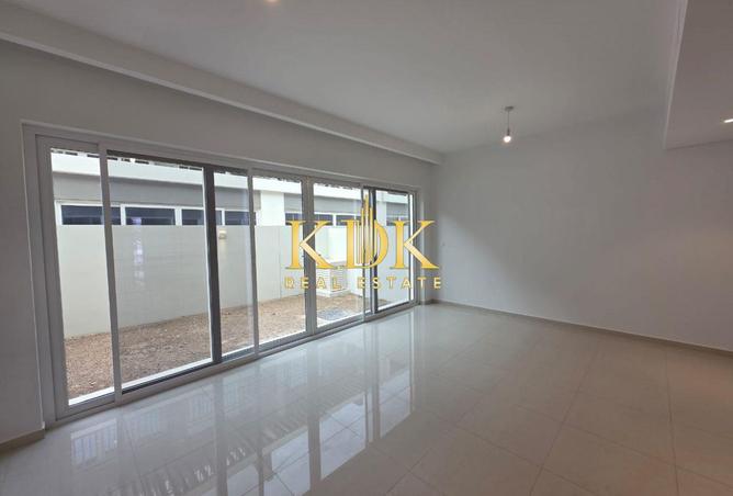 3BR | Community View | Prime Location