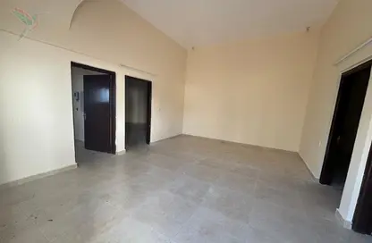 Apartment - 2 Bedrooms - 2 Bathrooms for rent in Al Zaafaran - Al Khabisi - Al Ain