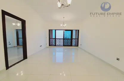 Empty Room image for: Apartment - 1 Bedroom - 2 Bathrooms for rent in Emerald Jadaf 1 - Al Jaddaf - Dubai, Image 1