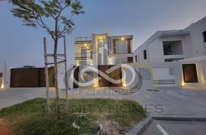 Villa - 5 Bedrooms - 7 Bathrooms for sale in Alreeman - Al Shamkha - Abu Dhabi